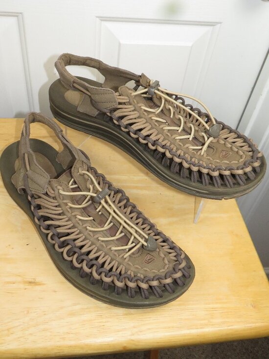 Sandals_&_Flip_Flops